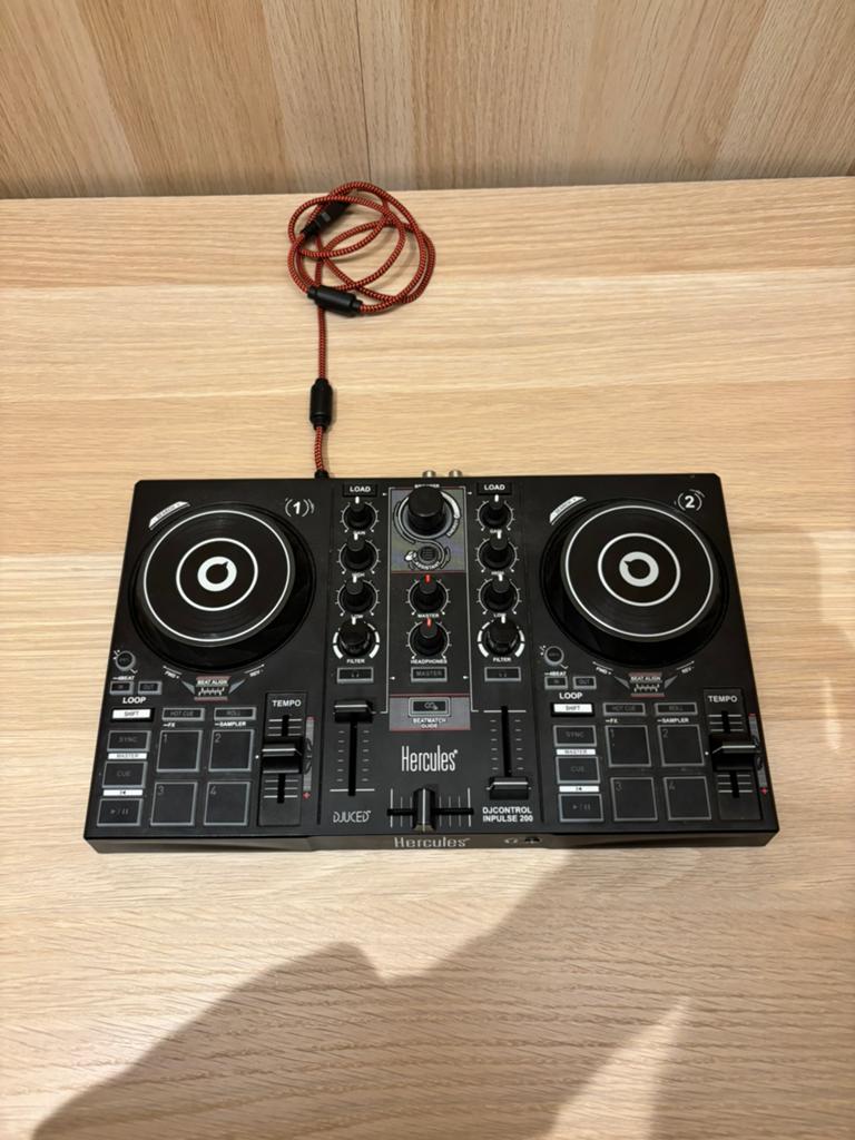 Dj control hercules impulse 200, Muziek en Instrumenten, Dj-sets en Draaitafels, Ophalen of Verzenden, Zo goed als nieuw, Dj-set
