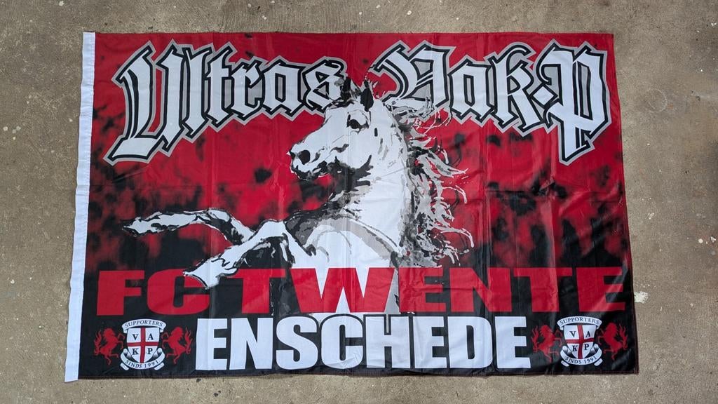 Vlag FC Twente ultras VAK-P, Ophalen of Verzenden, Zo goed als nieuw, F.C. Twente