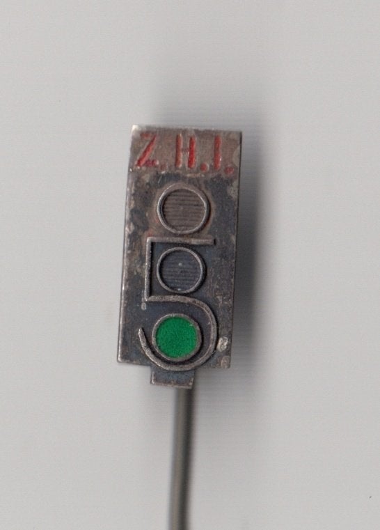 Zilver ZHI Stoplicht speldje, Verzamelen, Gebruikt, Niet vindbaar, Niet vindbaar, Speldje of Pin