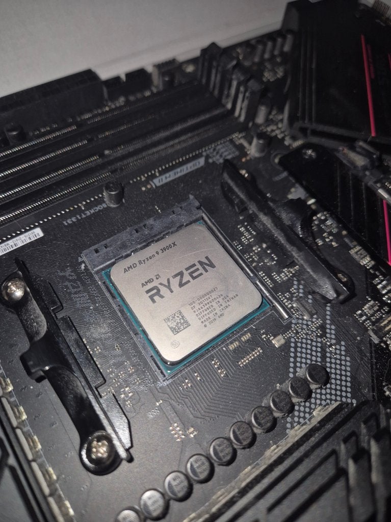 Moederbord + CPU +Ram(32gb): B550-E + Ryzen 9  + 32GB RAM, Computers en Software, Gebruikt, DDR4, Ophalen of Verzenden, Socket AM4