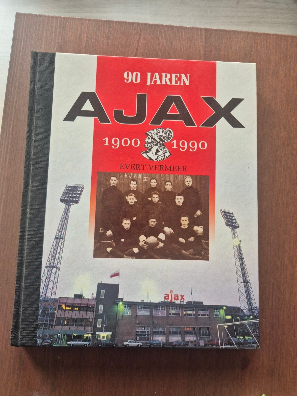 90 Jaren Ajax 1900-1990 - Evert Vermeer, Ophalen of Verzenden, Zo goed als nieuw, Evert Vermeer, Balsport