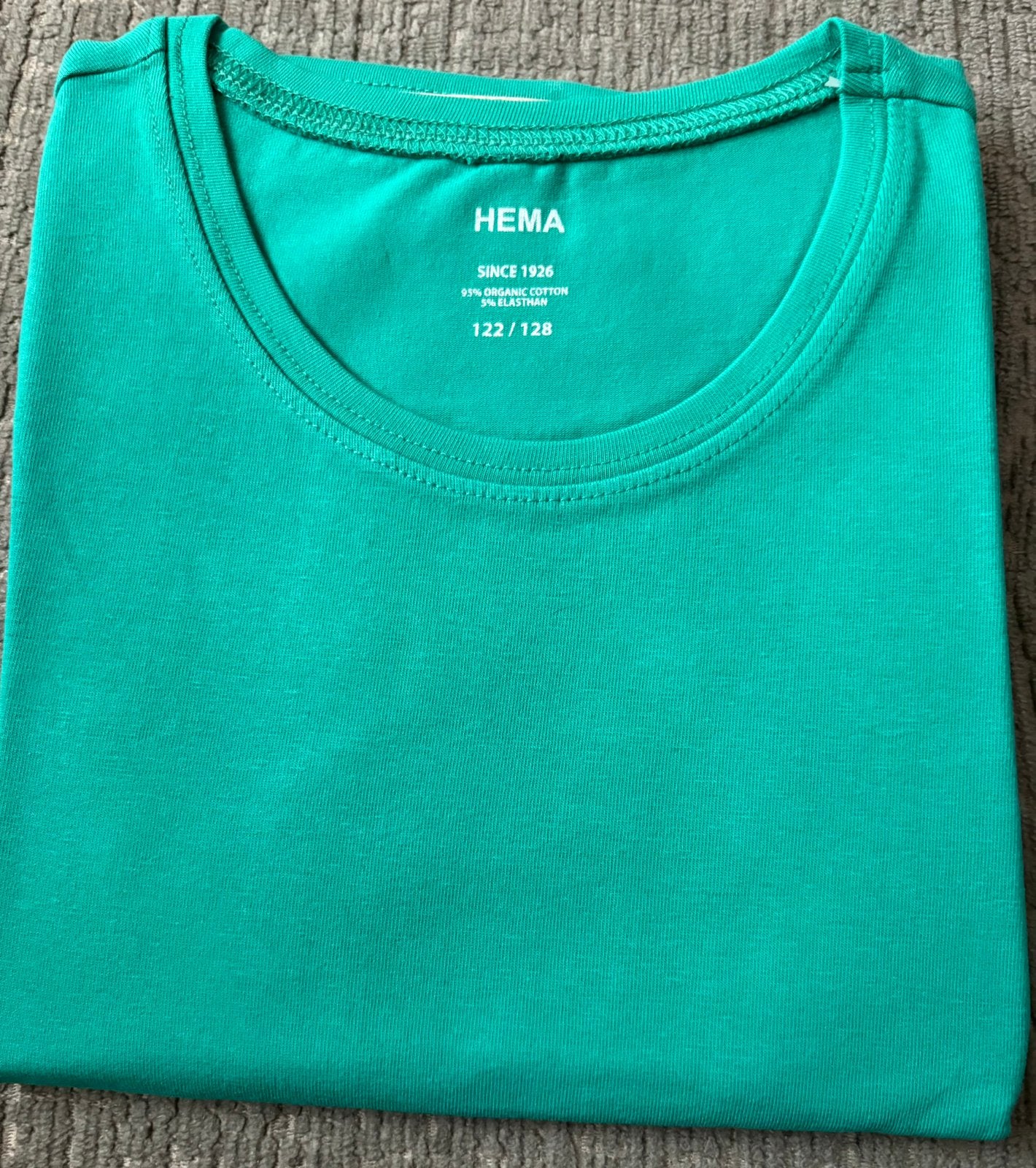 Nieuw - Basic shirtje, groen, korte mouw, meisje, mt 122/128, Kinderen en Baby's, Kinderkleding | Maat 122, Ophalen of Verzenden