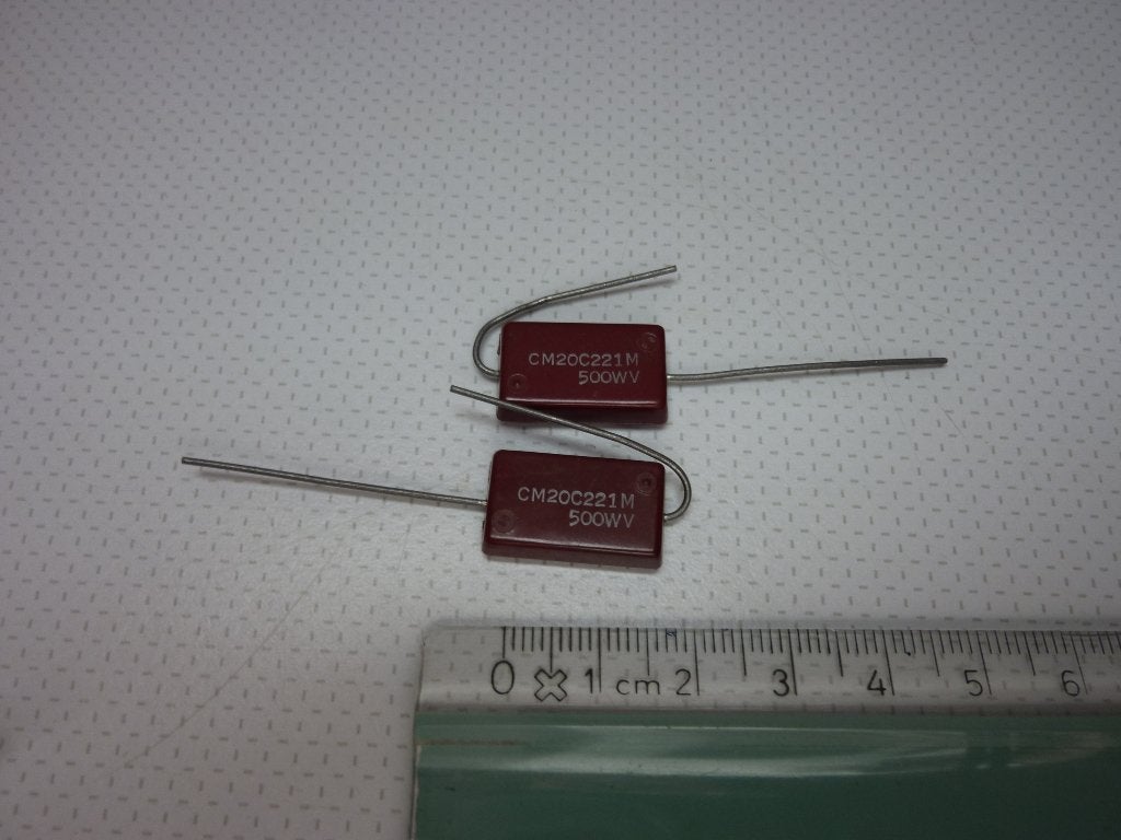 2 st. Zilvermica condensator El Menco 220 pF 500V 20%, Ophalen of Verzenden, Nieuw