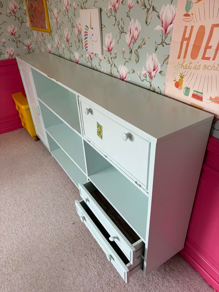 Lage kast, Ophalen, Gebruikt, 1 of 2 laden, 100 tot 150 cm