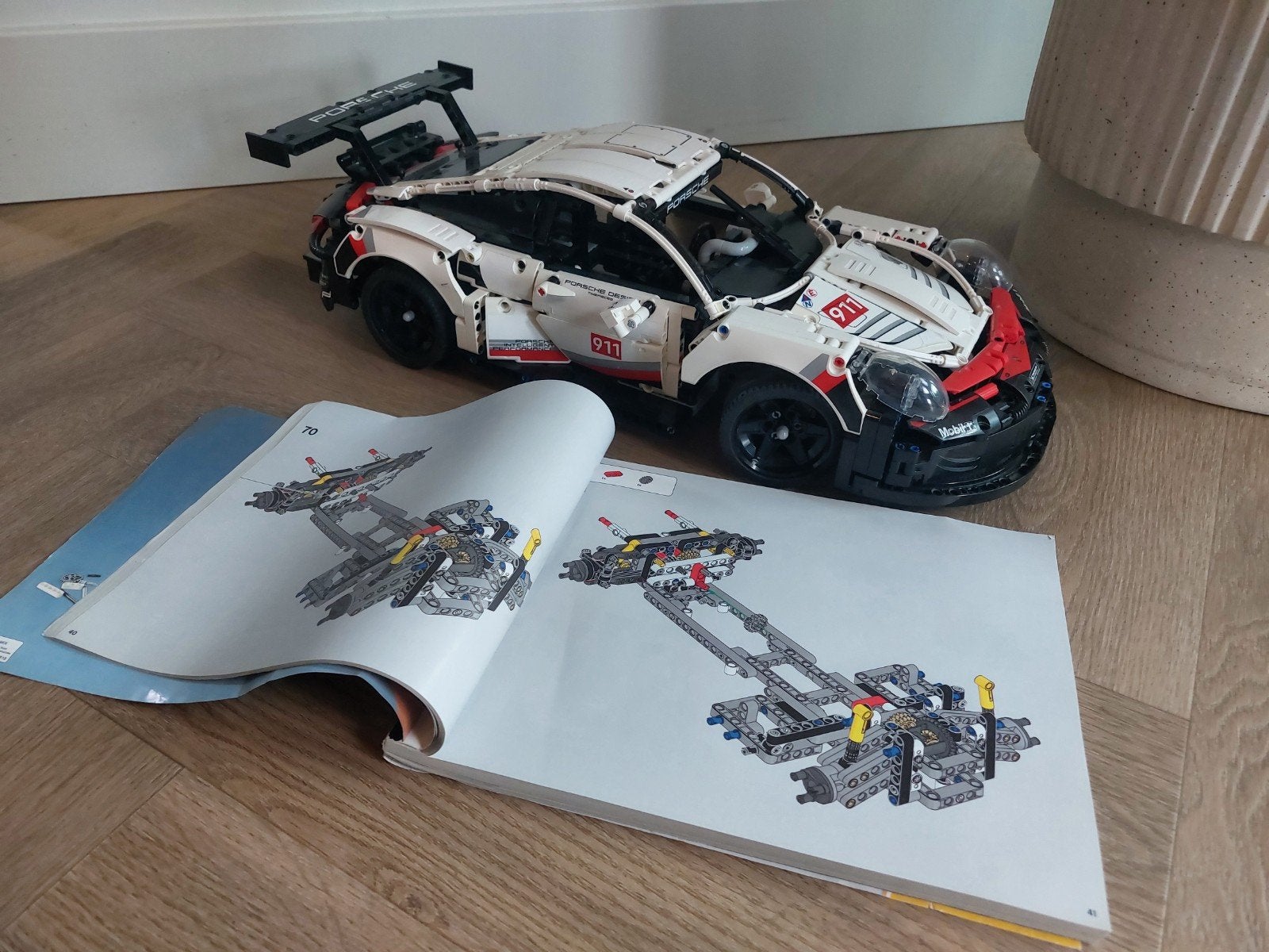 Foto 3 van LEGO TECHNIC Porsche 911 – set 42096