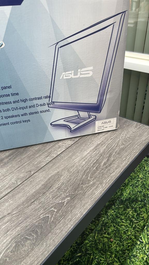 ASUS Monitor met DVI en D-sub ingang, ingebouwde speakers, Full HD, Ophalen of Verzenden, Zo goed als nieuw, Ingebouwde speakers