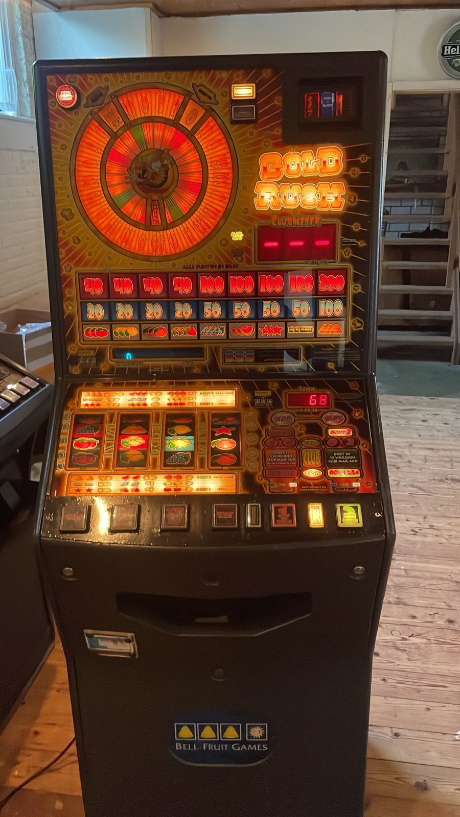 Goldrush gokkast met nieuw moederbord en externe batterij, Verzamelen, Automaten | Gokkasten en Fruitautomaten, Overige munten