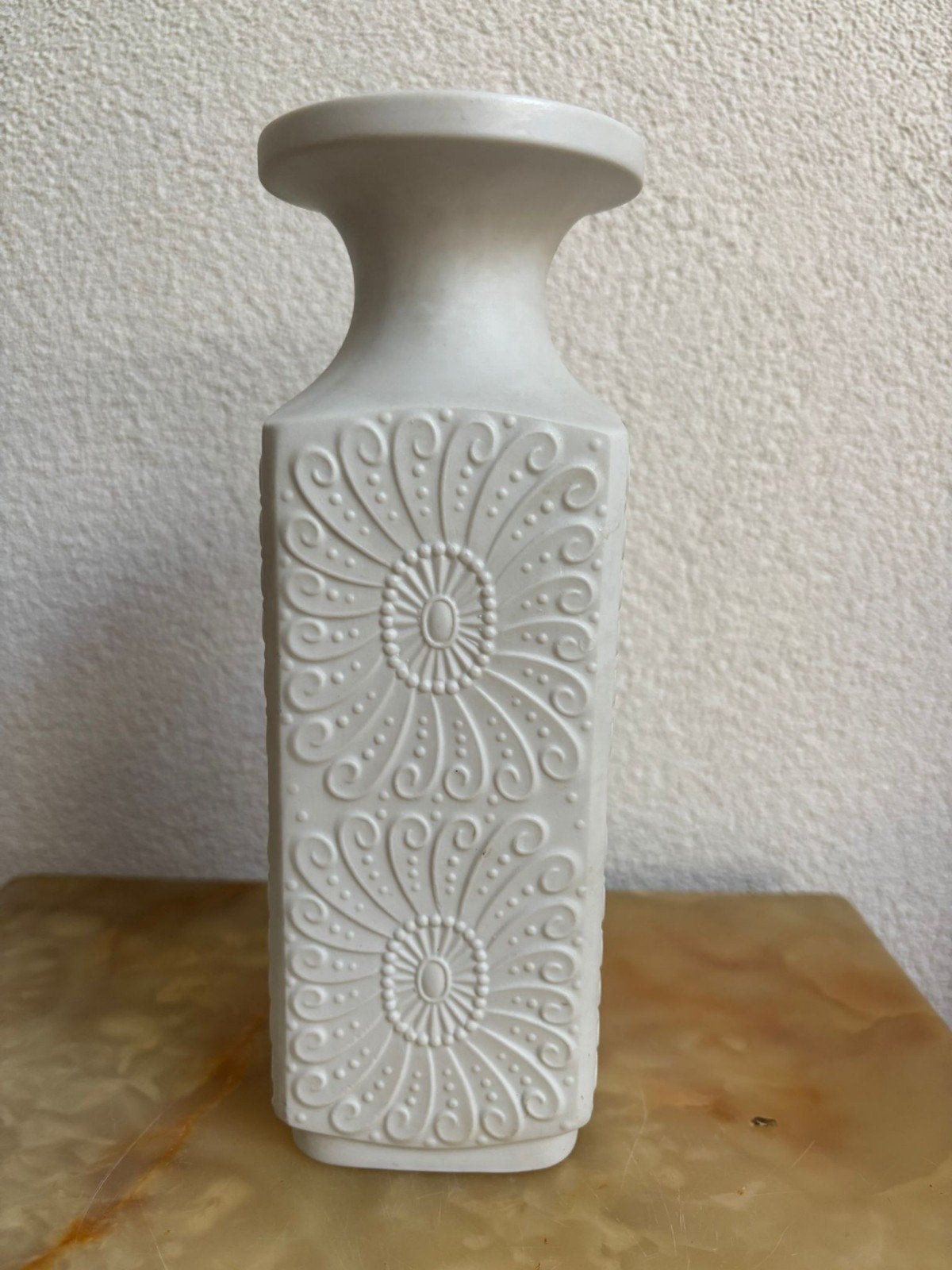 Vaas Royal Porzellan, gemerkt 723-1, 22 cm hoog, Ophalen of Verzenden, Zo goed als nieuw, Overige kleuren