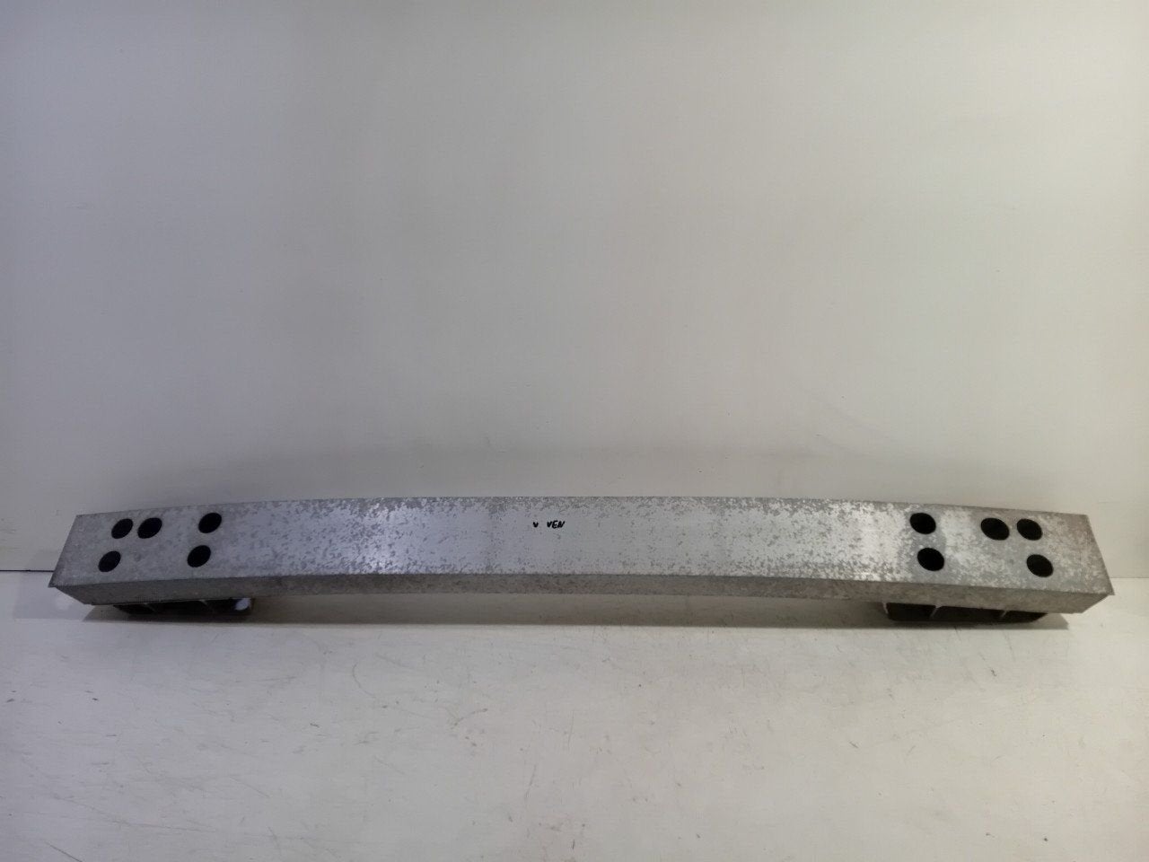 Bumperbalk voor Lexus GS, Onderdelen@venauto.nl, Van der Ven Autorecycling B.V., Gebruikt, Ettenseweg 76, 4706 PB Roosendaal, The Netherlands