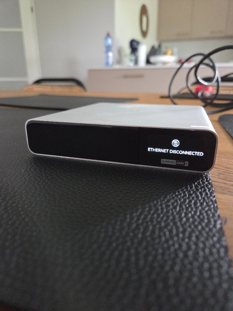 Ubiquiti Unifi Cloud Key Gen 2+/Plus, Ophalen of Verzenden, Zo goed als nieuw, Router, Ubiquiti Networks