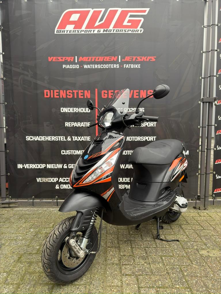UNIEKE Piaggio Zip SP 50cc H2O 2-takt 2t brom ORIGINEEL NL!, Fietsen en Brommers, Scooters | Piaggio, Zo goed als nieuw, Zip, Benzine