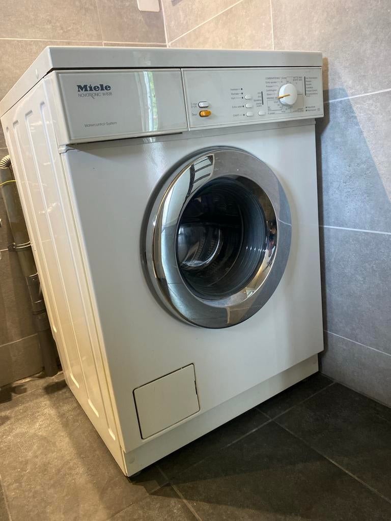 Miele Novotronic W 838 wasmachine - Goede conditie, Ophalen of Verzenden, Zo goed als nieuw, Voorlader, Wolwasprogramma