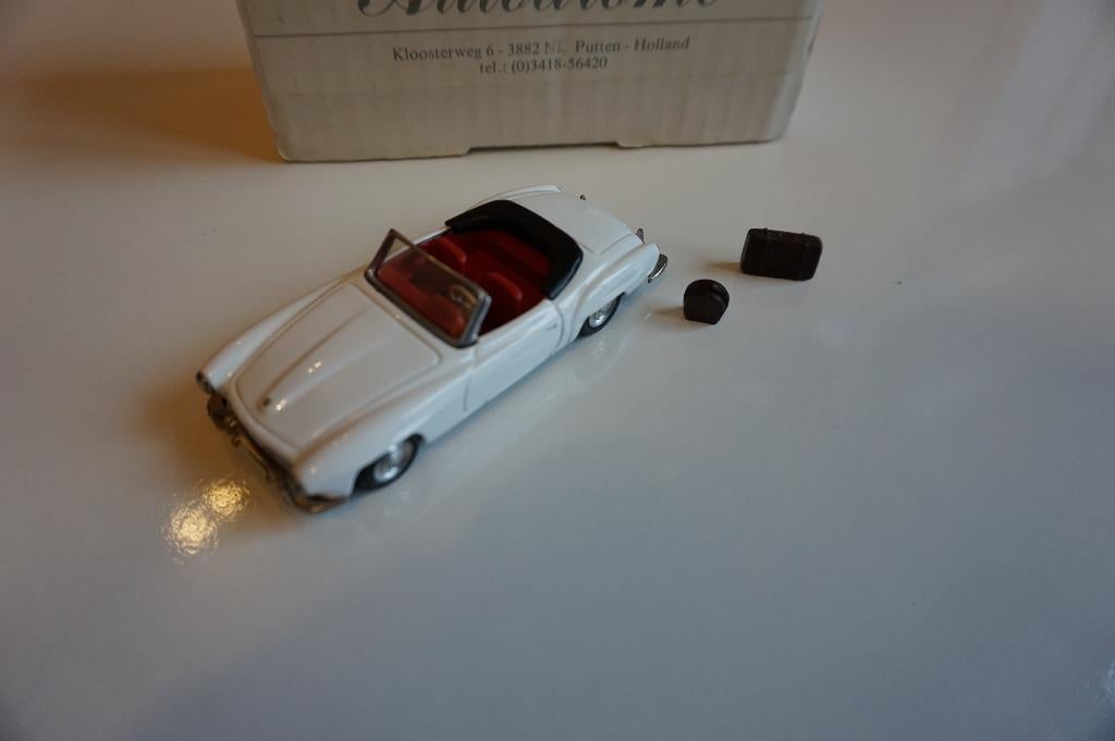 Mercedes W121 190SL met koffer set, Auto Drome 1/43, Ophalen of Verzenden, Zo goed als nieuw, Auto, Overige merken