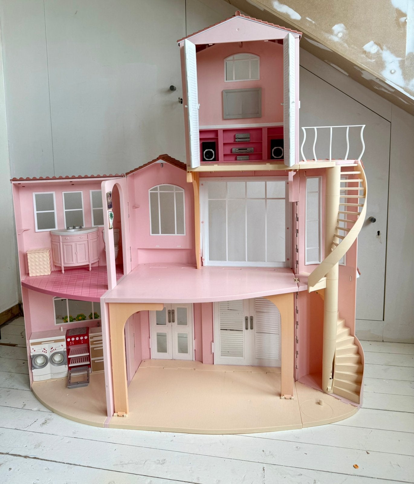 BARBIE POPPENHUIS - DROOMVILLA MET DAKTERRAS!, Ophalen, Gebruikt