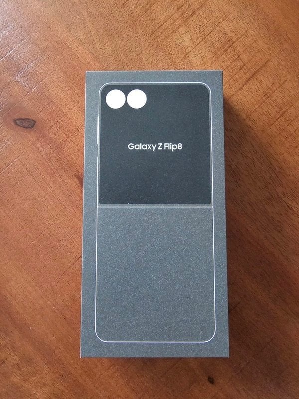 Nieuwe samsung Galaxy Z Flip 8 5G 256 GB Graphite geseald, ., Overige typen, Nieuw, Ophalen of Verzenden