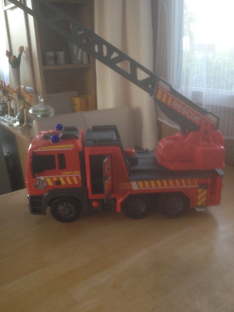 grote brandweerauto met luchtpomp, Ophalen, Gebruikt