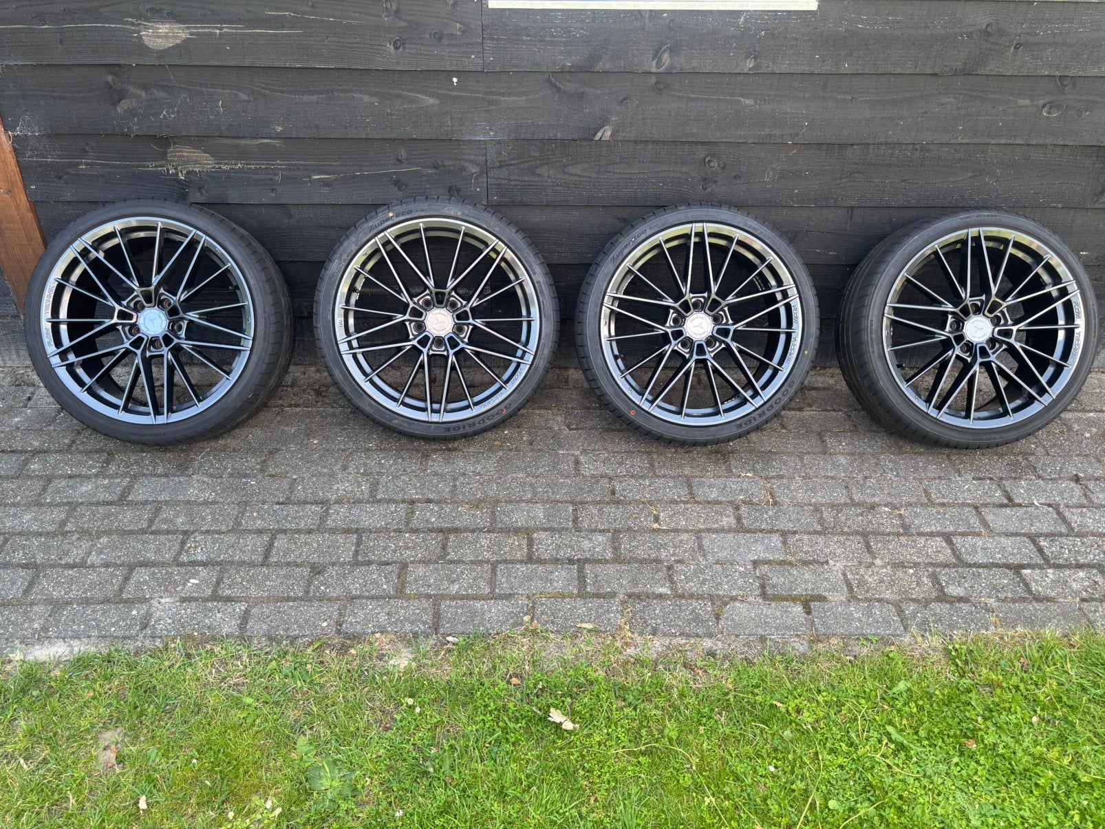 19 inch yanar Wheel set Audi/VW . Zgan, Auto-onderdelen, Banden en Velgen, Banden en Velgen, Nieuw, Zomerbanden, Ophalen