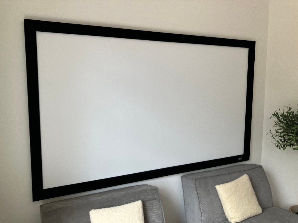 Elite Screens Sable Frame 92” Projectiescherm, Ophalen, Zo goed als nieuw