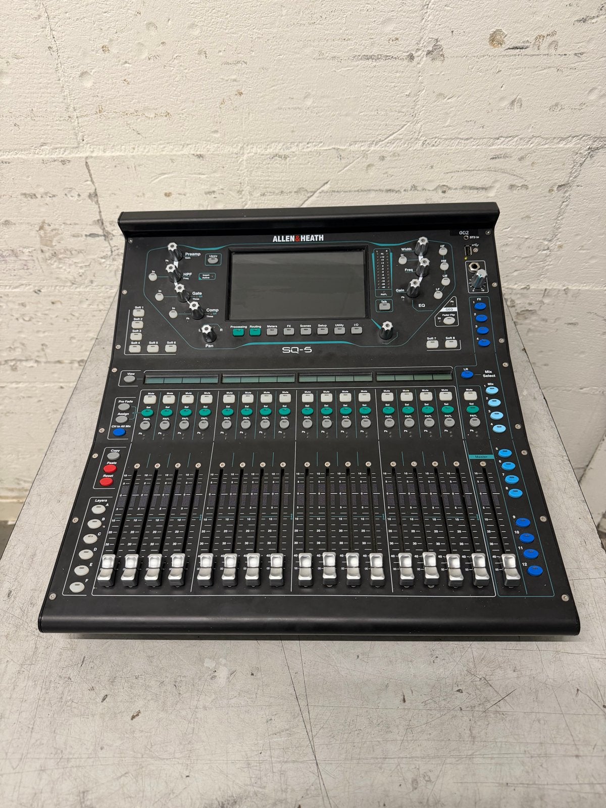 Allen & Heath SQ-5 Digitale Mixer - Zo goed als nieuw, Muziek en Instrumenten, Ophalen, Zo goed als nieuw, 20 kanalen of meer