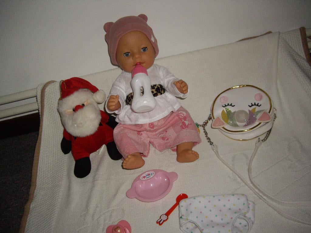 baby born pop met magische ogen en acc, Kinderen en Baby's, Ophalen of Verzenden, Zo goed als nieuw, Babypop