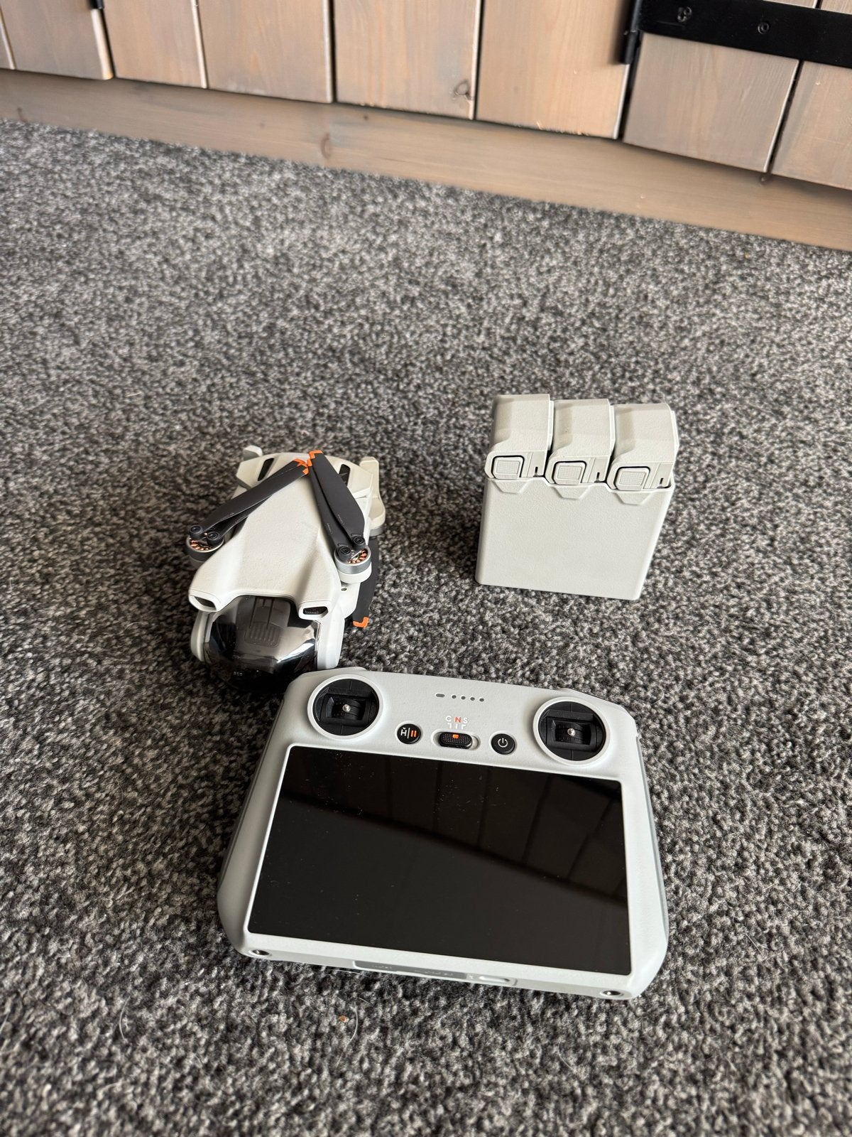 DJI Mini 3 Pro Fly More Combo met Smart Controller, Audio, Tv en Foto, 30 tot 45 minuten, Cameradrone, Extra accu('s), 5 tot 10 kilometer