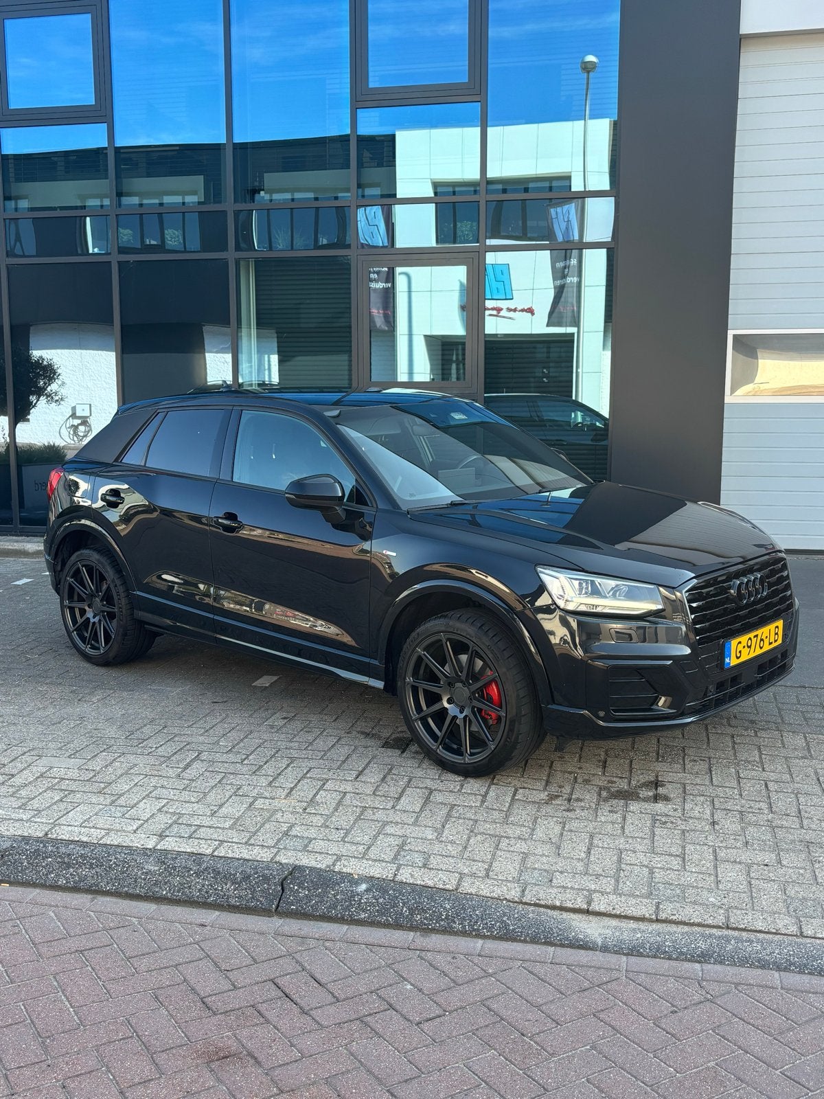 Audi Q2 S Line, Auto's, Audi, Particulier, Q2, Benzine, C, SUV of Terreinwagen, Handgeschakeld, Geïmporteerd, Zwart, Voorwielaandrijving