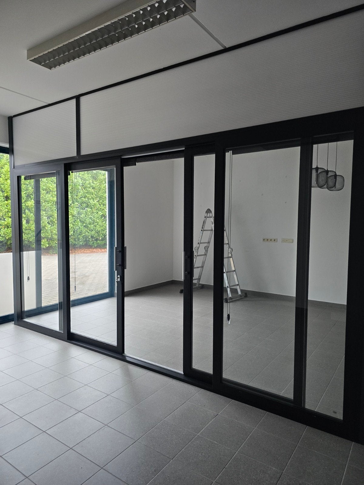 Moderne Zwarte Aluminium Schuifdeuren met Glas, Doe-het-zelf en Verbouw, Ophalen, Binnendeur, Zo goed als nieuw, Schuifdeur