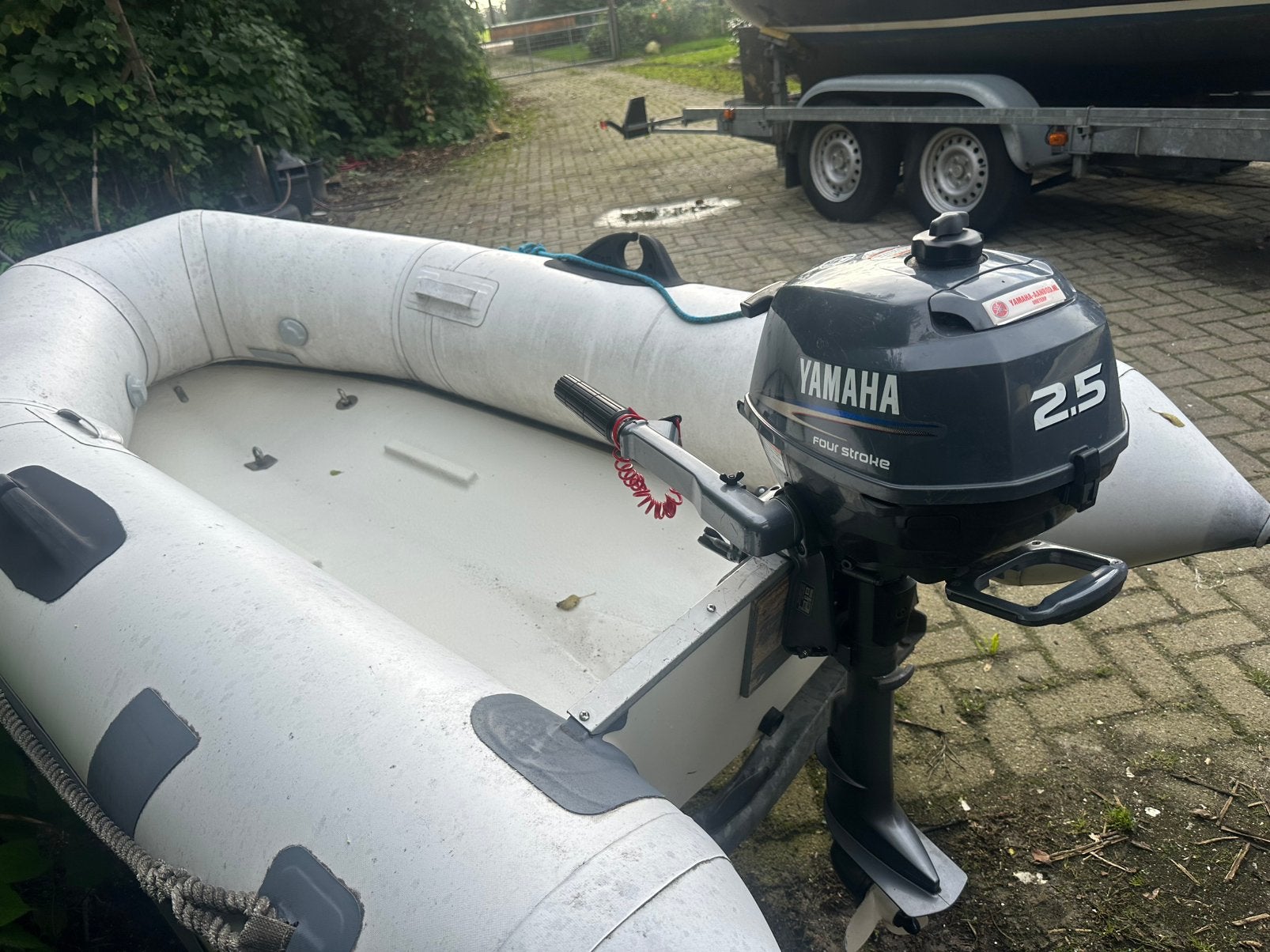 Foto 6 van Rib rubberboot met bijna nieuwe 2.5 pk 4 tact Yamaha