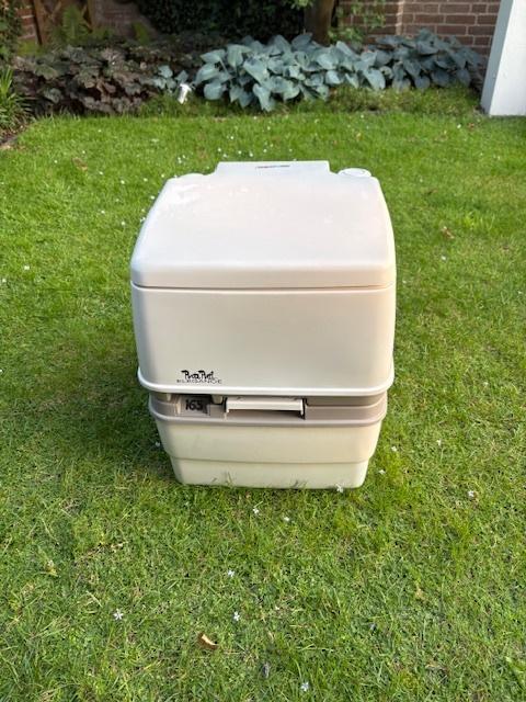 Porta Potti kampeertoiletje, Caravans en Kamperen, Ophalen, Zo goed als nieuw