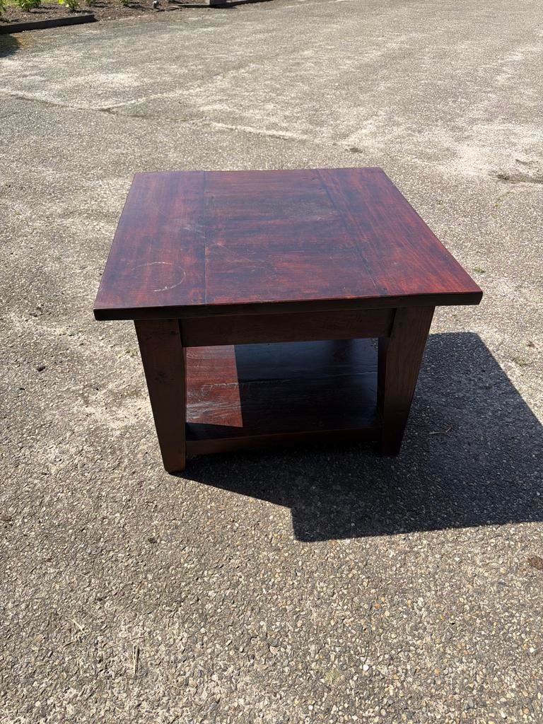 Robuuste houten salontafel met opbergplank, Ophalen, Gebruikt, 50 tot 100 cm, Vierkant
