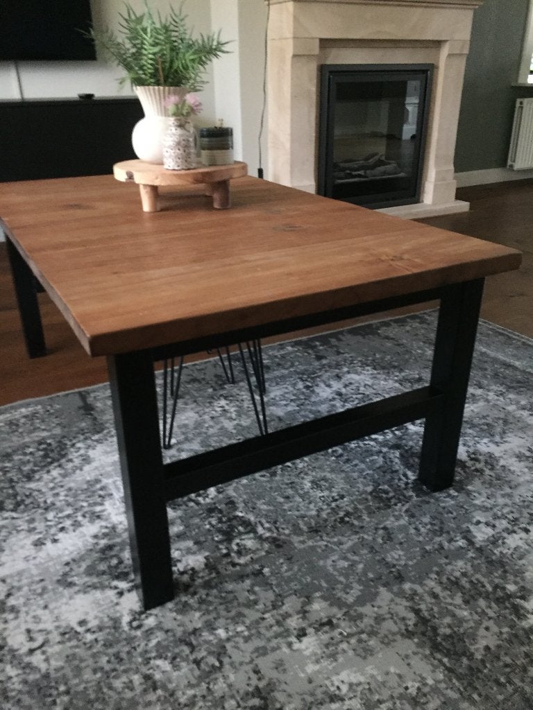 Salontafel massief teak met zwart ijzeren onderstel, Ophalen, Gebruikt, 100 tot 150 cm, Teakhout
