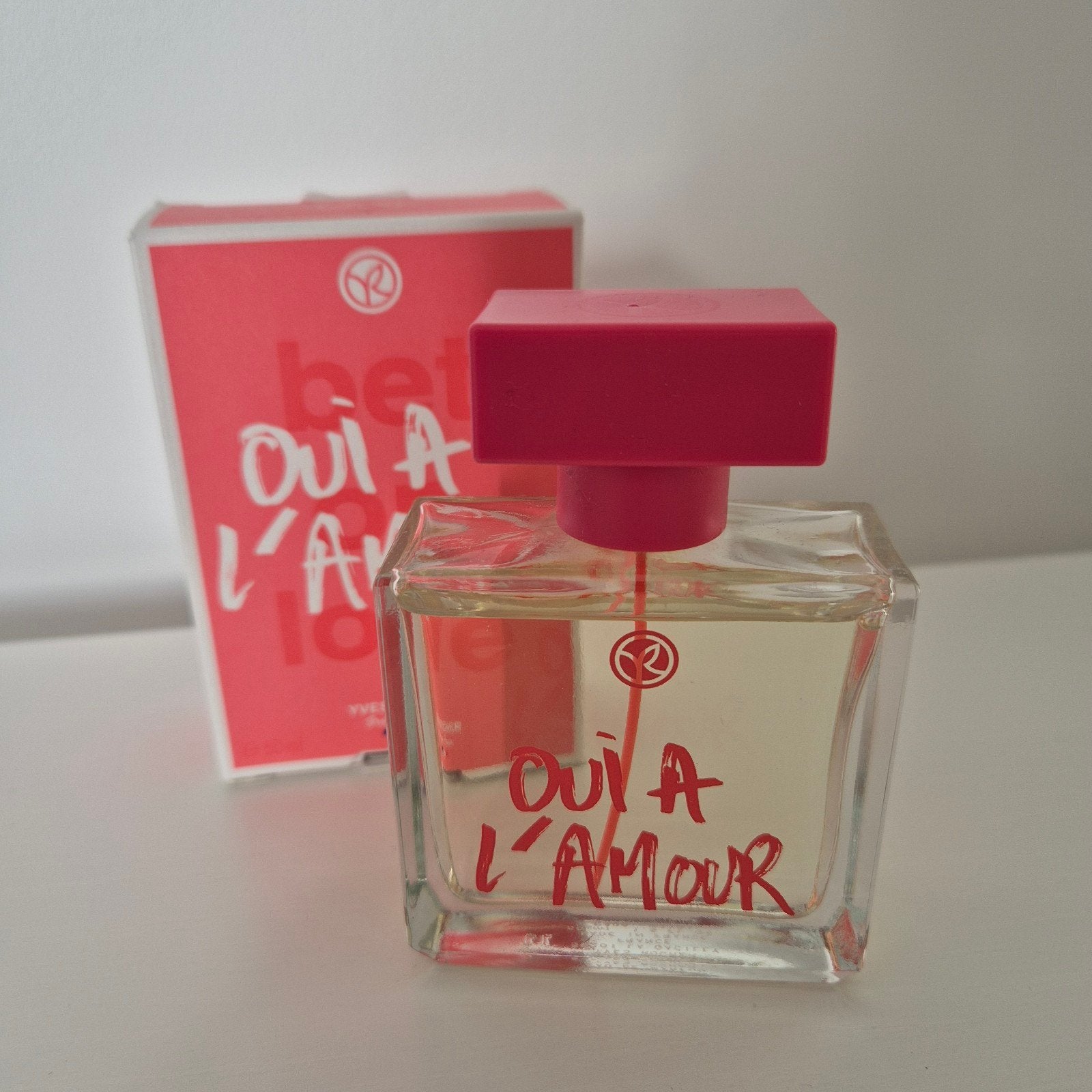 Yves Rocher - Oui A L'Amour (50ml) - Eau de parfum [nieuw], Verzamelen, Ophalen of Verzenden, Nieuw, Parfumfles, Gevuld