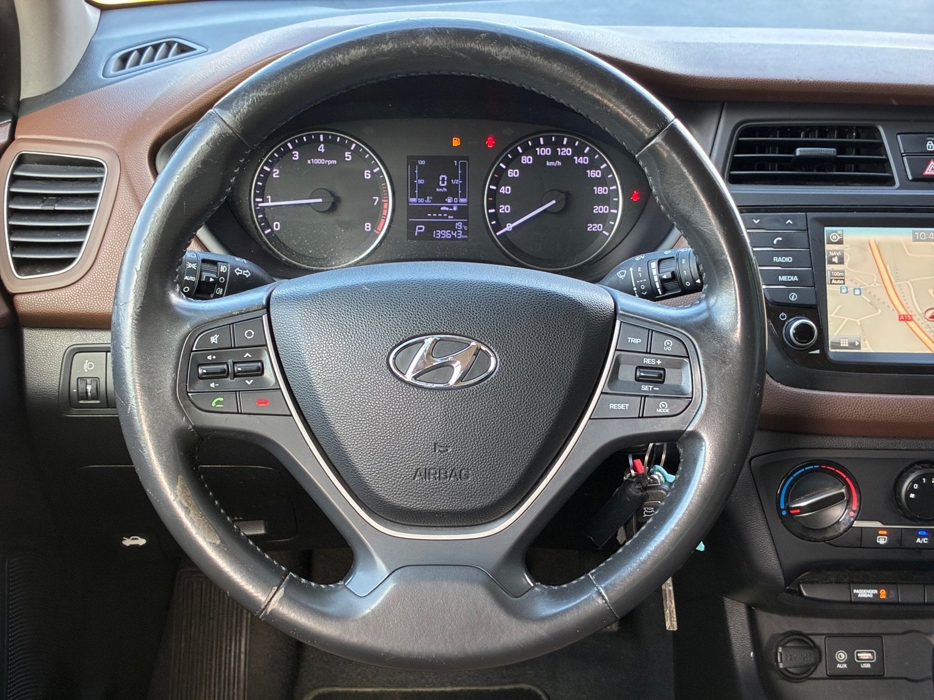 Hyundai I20 1.0 T-GDI Comfort |Automaat|Airco|Camera|Navigat, Auto's, Automaat, Euro 6, 4 cilinders, Bruin