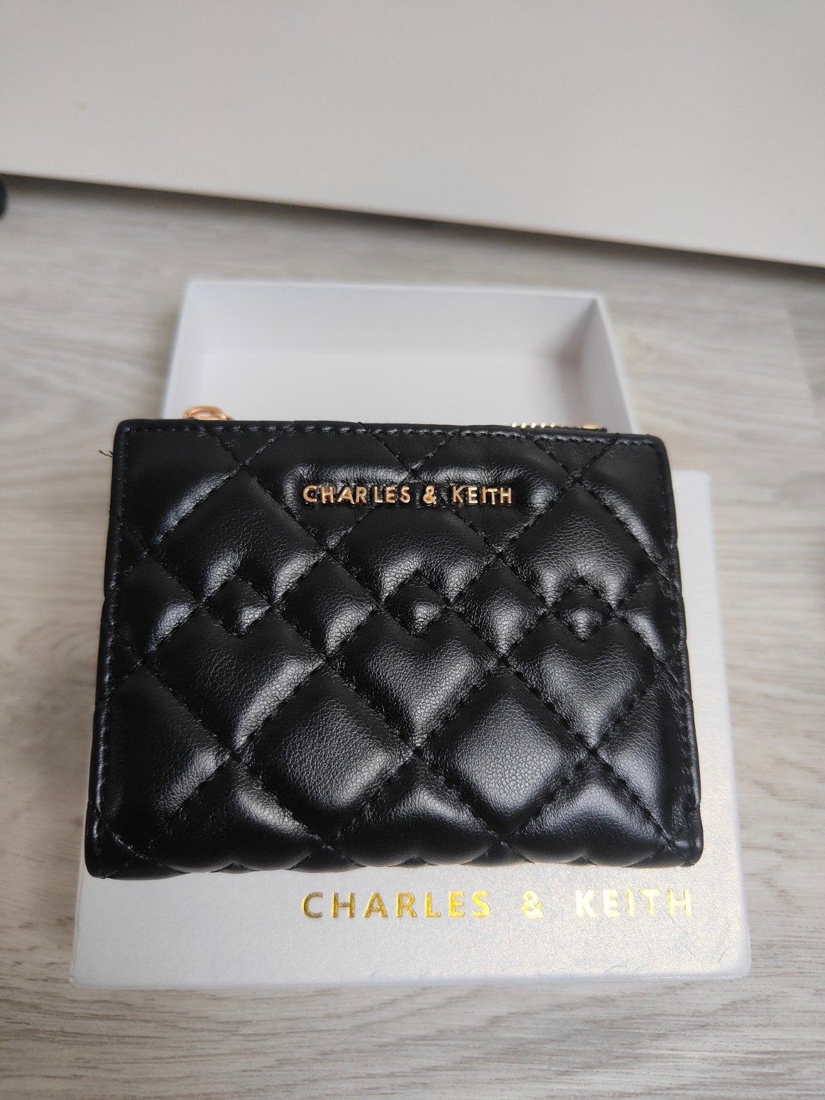Charles & Keith Zwarte Portemonnee - Nieuw, Sieraden, Tassen en Uiterlijk, Ophalen of Verzenden