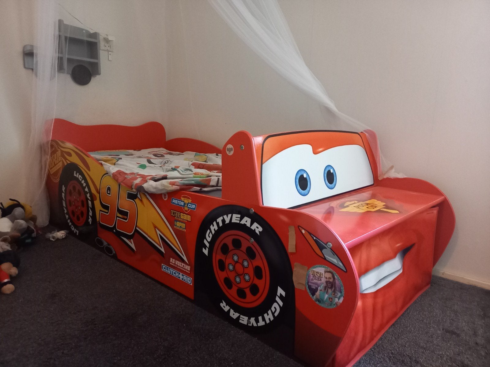 Kinderbed raceauto 171 x 75 x 54 voor matras max. 135 x 70, 70 tot 85 cm, 140 tot 160 cm, Zo goed als nieuw, Ophalen