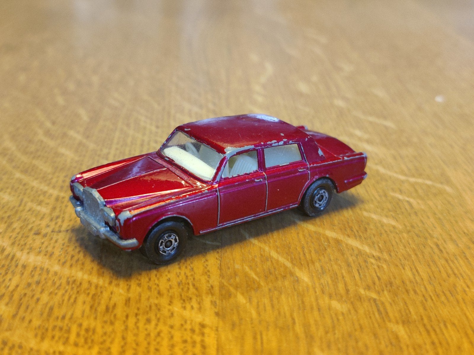 Matchbox Rolls Royce Silver Shadow ROOD, Ophalen of Verzenden, Zo goed als nieuw, Auto