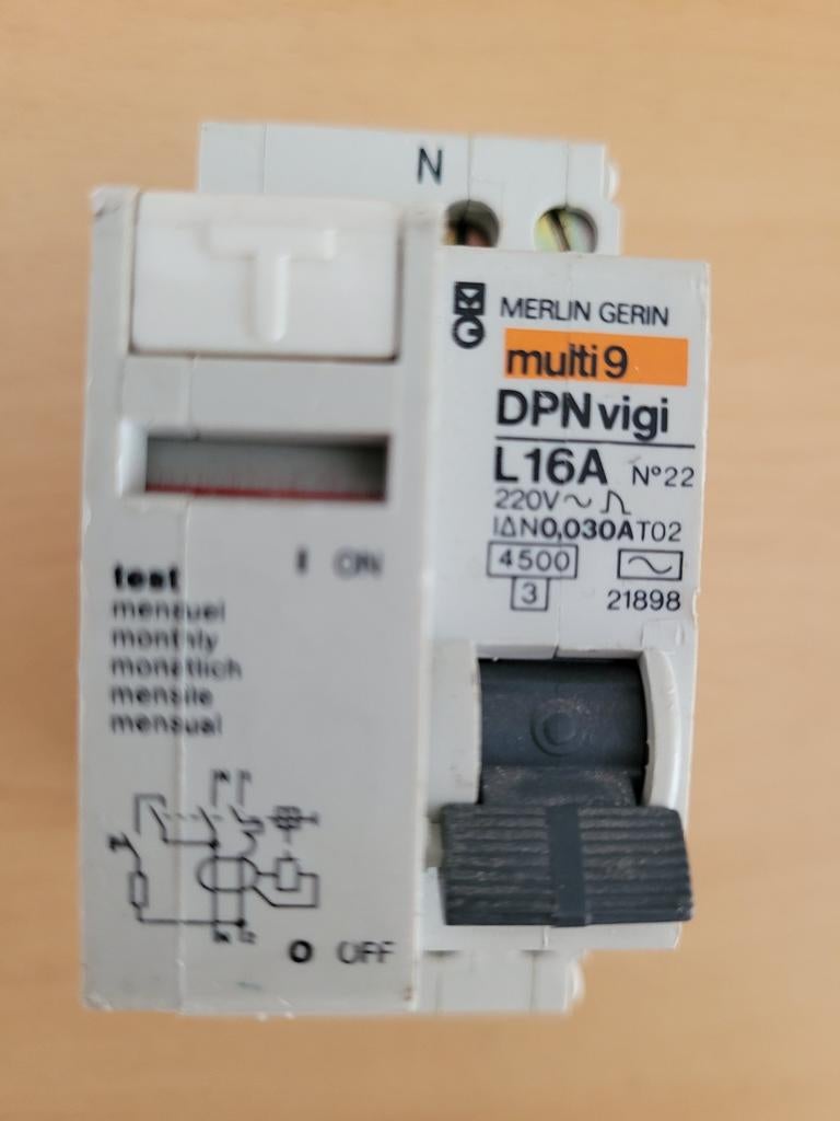 Merlin Gerin Multi9 DPN vigi L16A aardlekschakelaar, Gebruikt, Overige typen, ..., Ophalen of Verzenden