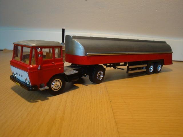 Daf 2600 Tankwagen met Mooie Tekno Onderdelen., Hobby en Vrije tijd, Modelauto's | 1:50, Verzenden, Zo goed als nieuw, Bus of Vrachtwagen