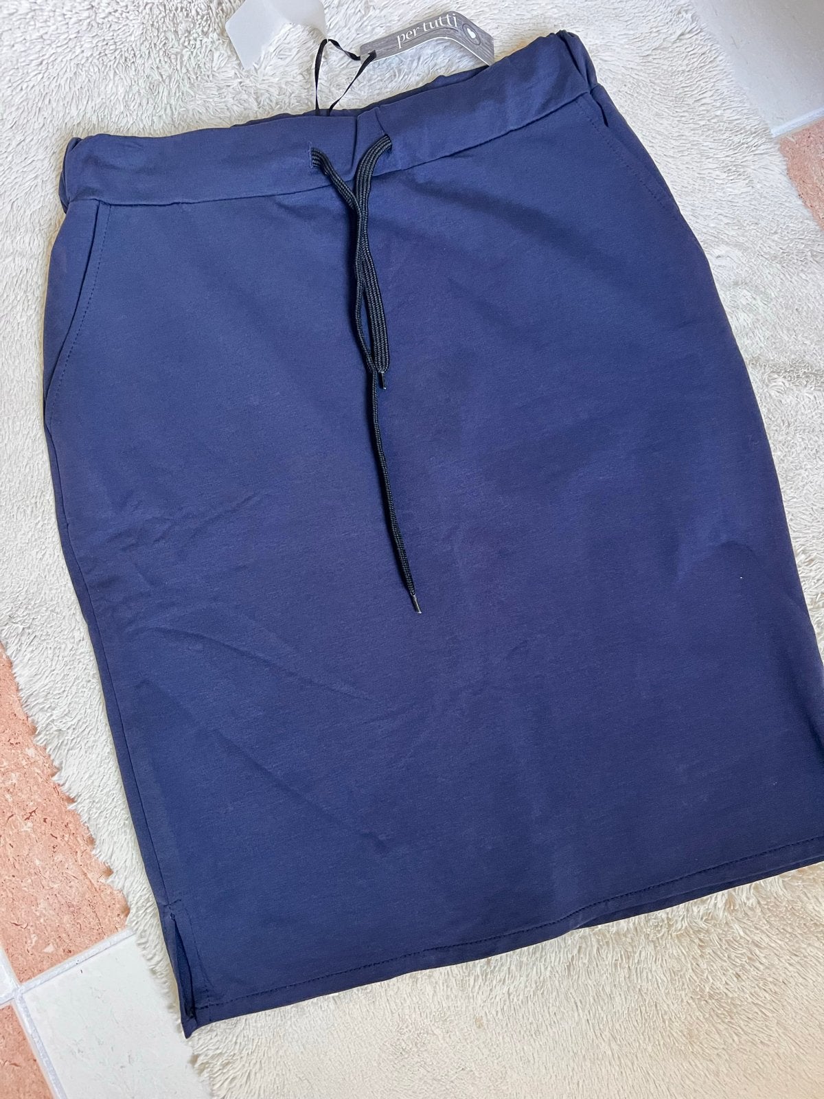 Nieuwe donkerblauwe rok van Per Tutti, maat L, Kleding | Dames, Blauw, Maat 42/44 (L), Nieuw, Ophalen of Verzenden