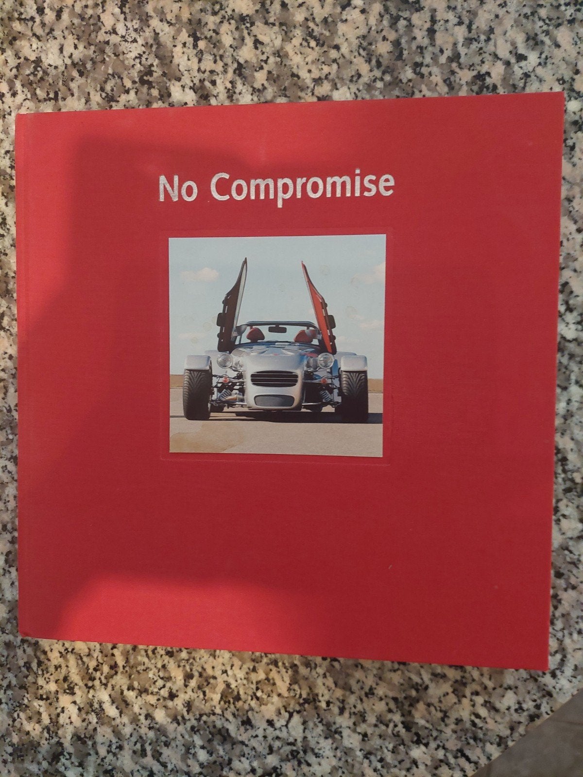 DONKERVOORT:NO COMPROMISE., Boeken, Ophalen of Verzenden, Zo goed als nieuw, Overige merken