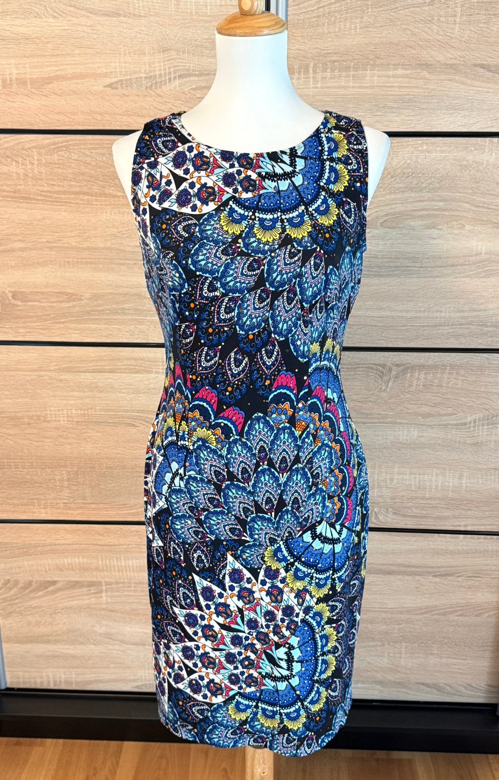 Mouwloze paillettenjurk van Joseph Ribkoff, Blauw, Ophalen of Verzenden, Zo goed als nieuw, Knielengte