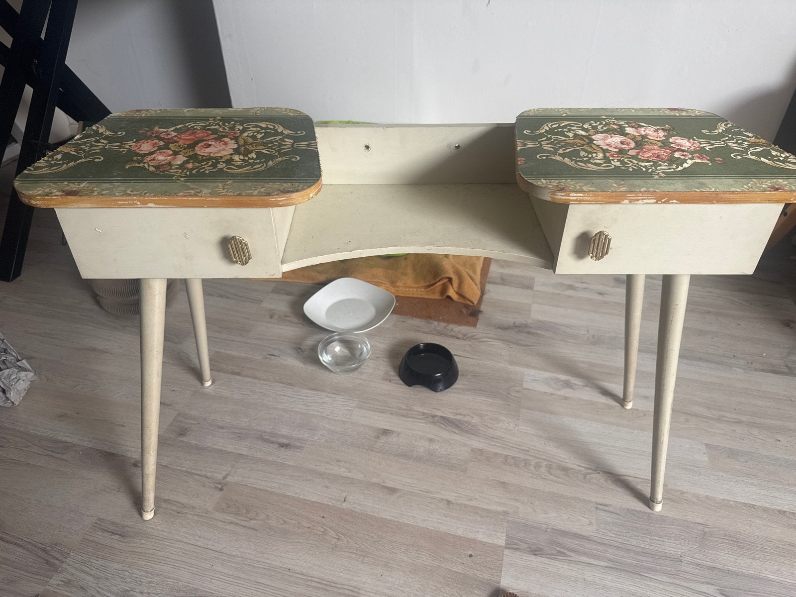 Vintage Naaitafel / Bijzettafel met Bloemenpatroon, Ophalen of Verzenden