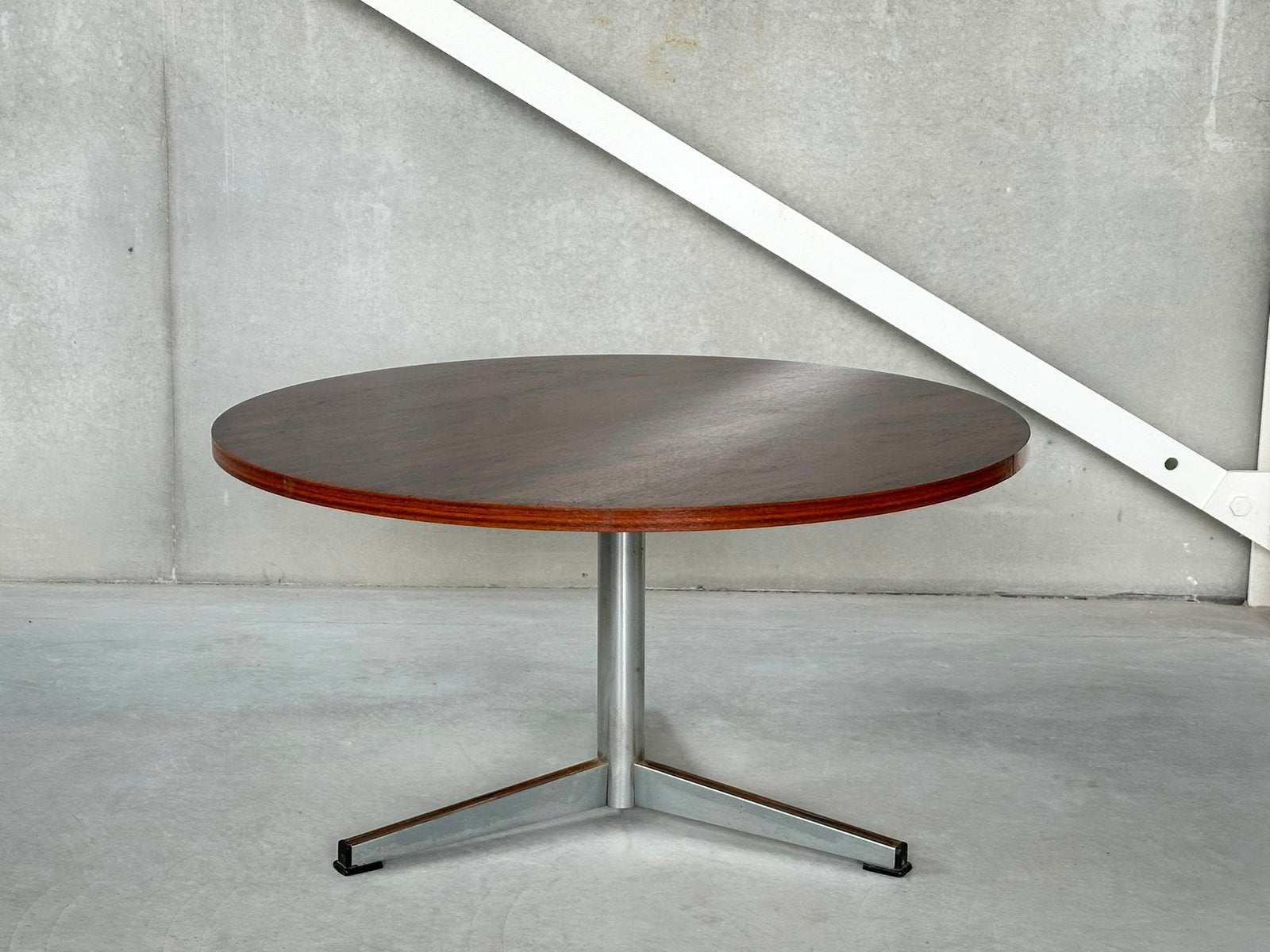 Mid-century Round Coffeetable, Ophalen, Rechthoekig, 75 cm of meer