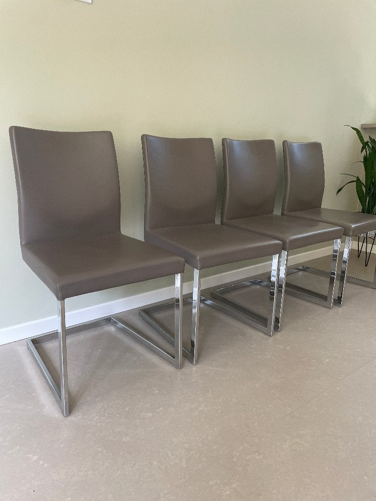 Deens Design Eetkamerstoel, Ophalen, Gebruikt, Bruin, Vier