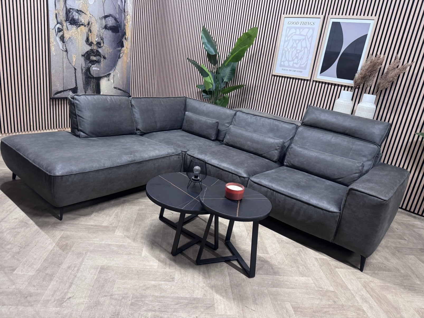 ZGAN Kapenga Hoekbank Microleer - Antraciet - 292 x 235, 250 tot 300 cm, -, -, Hoekbank