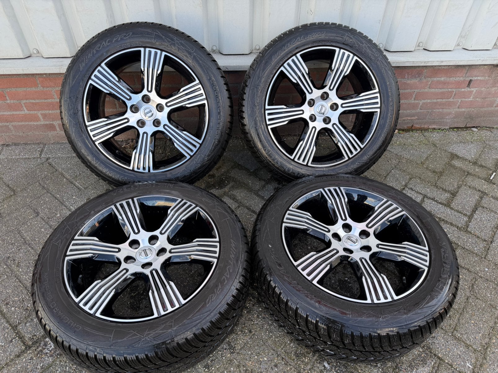 Volvo xc40 winterset 235/55-18 vredestein winter schadevrij, Auto-onderdelen, Banden en Velgen, Ophalen, 18 inch, Gebruikt, Banden en Velgen