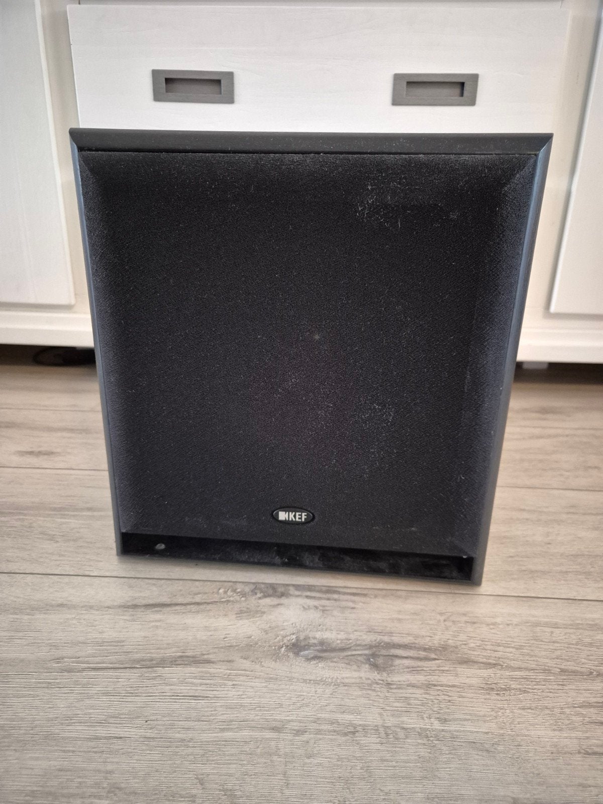 KEF C4 Subwoofer - Krachtige bas voor uw home cinema, Audio, Tv en Foto, Gebruikt, Subwoofer, Ophalen, 150 watt of meer
