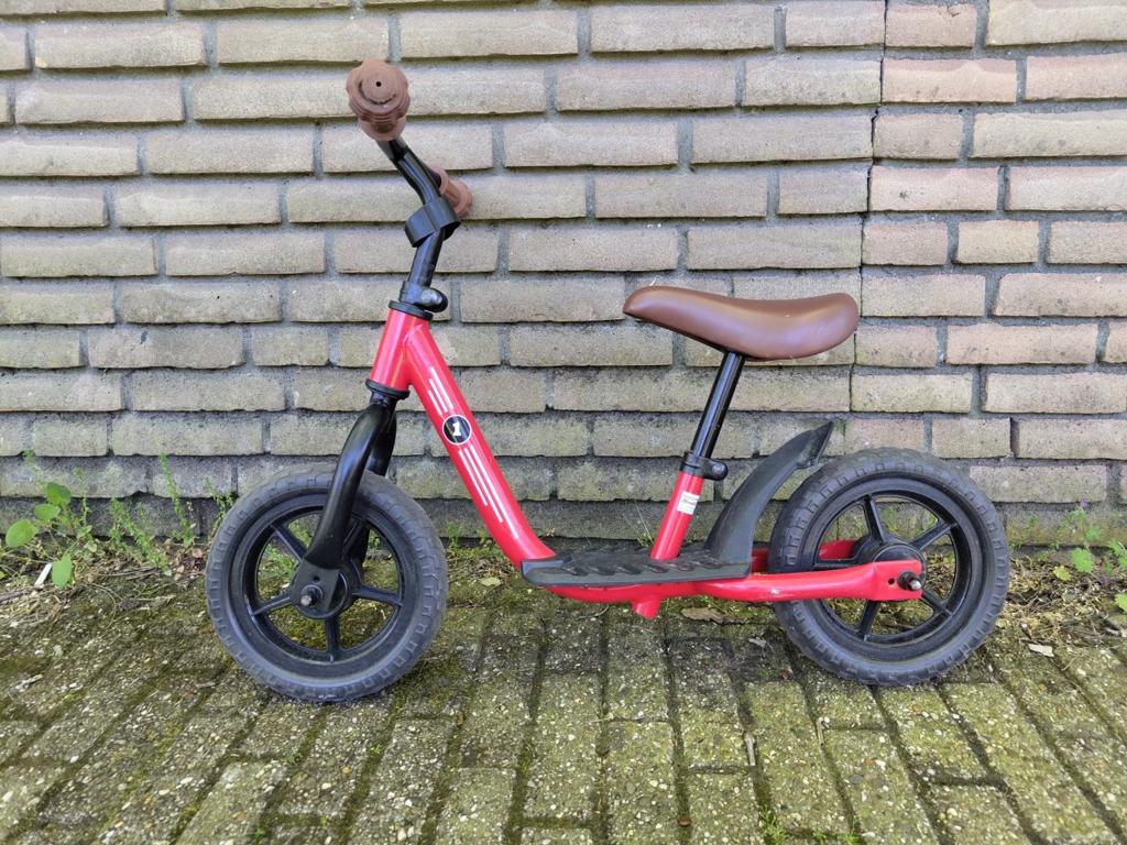 Bandits & Angels Loopfiets Rood, Kinderen en Baby's, Speelgoed | Buiten | Voertuigen en Loopfietsen, Ophalen, Gebruikt, Loopfiets