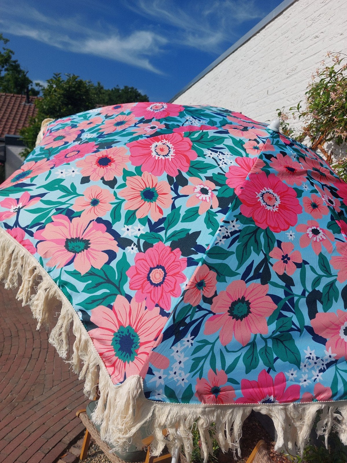 (Strand) parasol bloem roze blauw groen franjes retro look, Ophalen, Nieuw, 1 tot 2 meter, Stokparasol