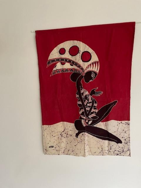 Vintage Batik kleed Tribal Art / TARI. Moeder met kind. Rood, Ophalen